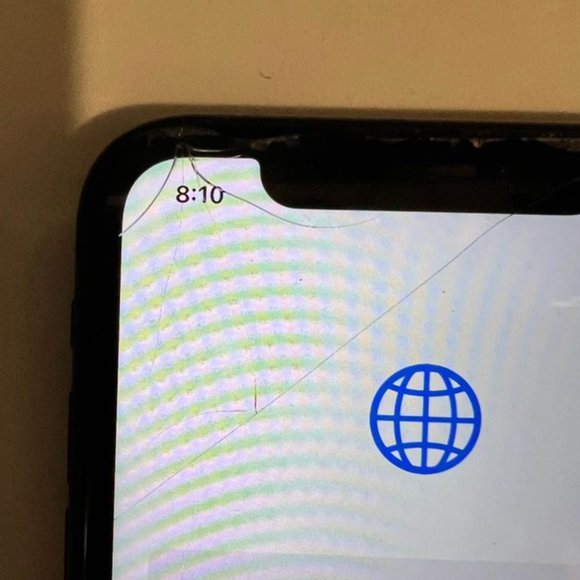 UNLOCKED iPhone XR 64 Gigs - Picture 3 of 3